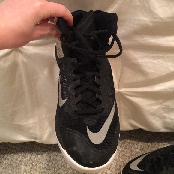 old nike basketball shoes